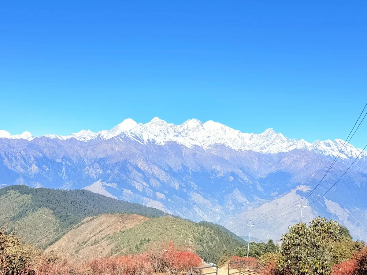 Himalaya view on Langtang Circuit trekking trail