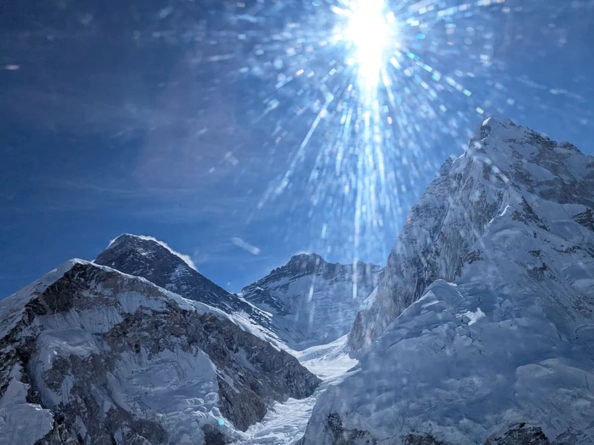 The Everest And Himalaya Seen On Everest Base Camp Helicopter Tour