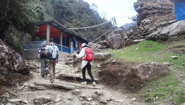 Annapurna Base Camp Trek Day 4 Trek Trek To Tikhedungha