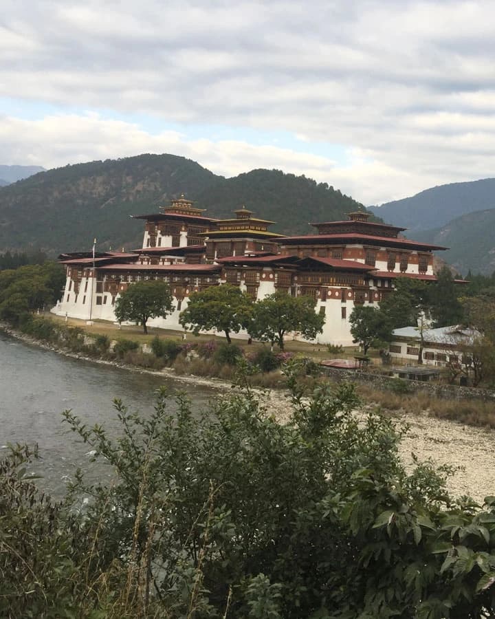 Explore Punakha Dzong
