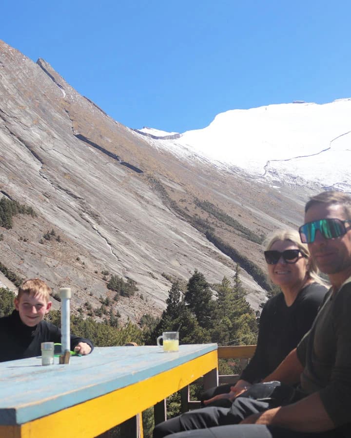 Having tea break on the way to Annapurna Circuit Trek